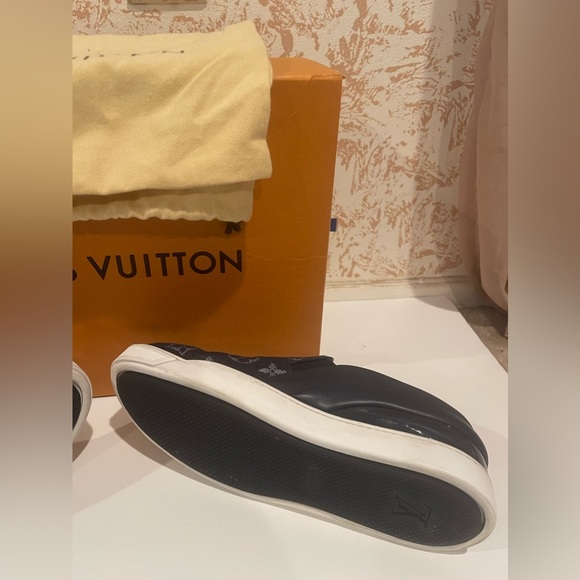 These are Denim LV skate sneakers. - Picture 10 of 14